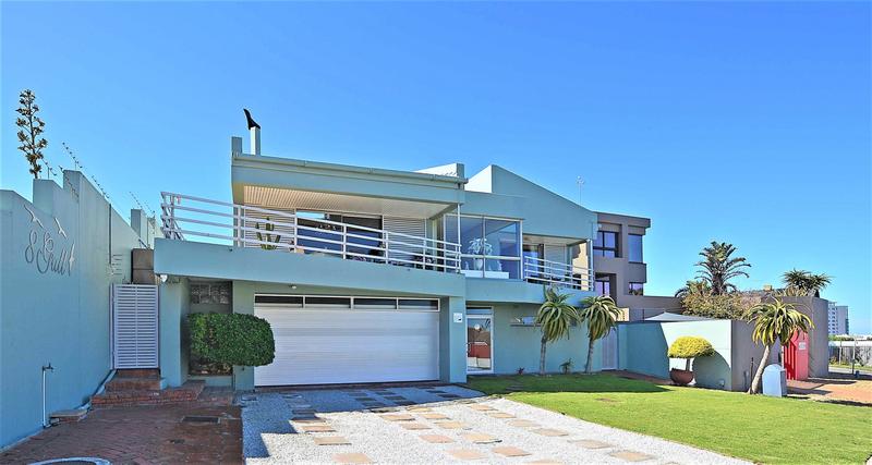 4 Bedroom Property for Sale in Bloubergstrand Western Cape